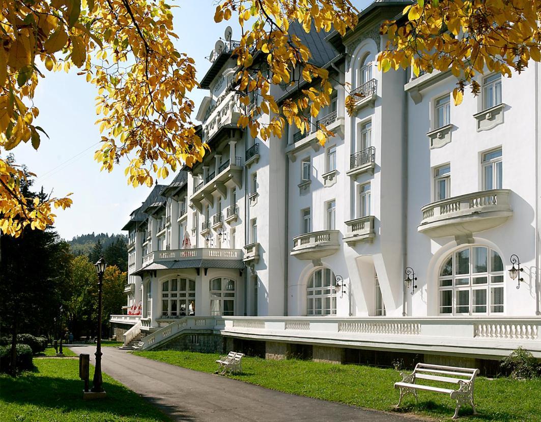 Hotel Palace Sinaia Exterior foto
